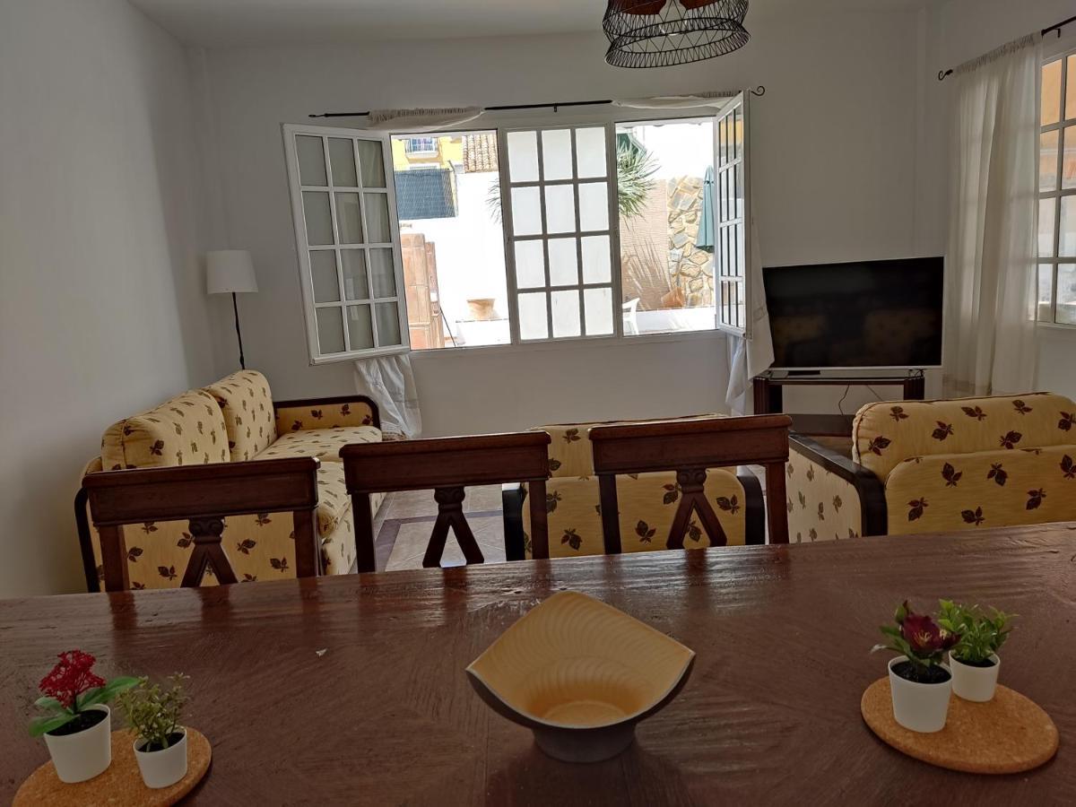 Villa Casa Vega Фуeнхирола Екстериор снимка